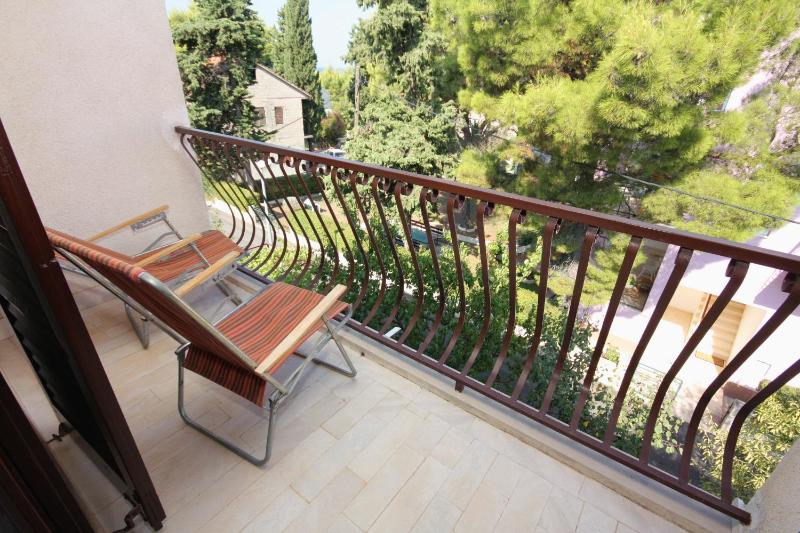 Apartments with parking space Supetar Brac - 5653 - image 2