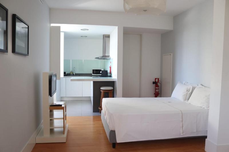 Apartment with Pool View  image 3