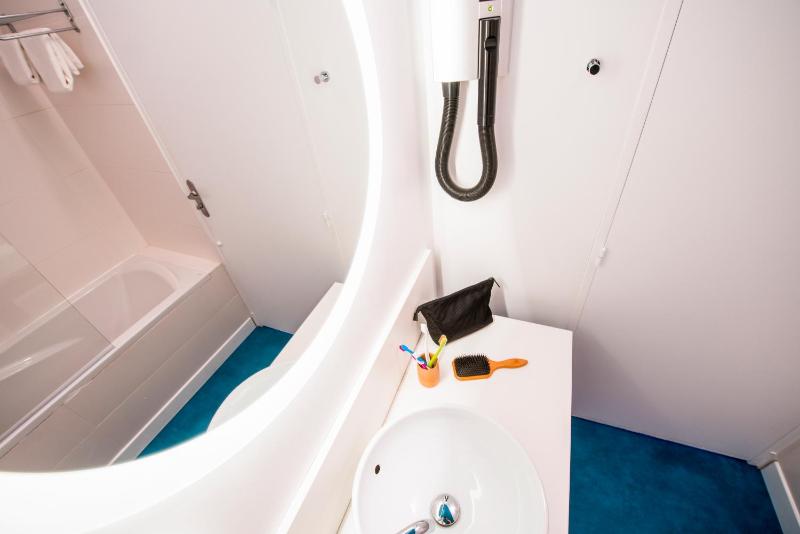 Standard Family Suite with One Double Bed and Sofa image 3
