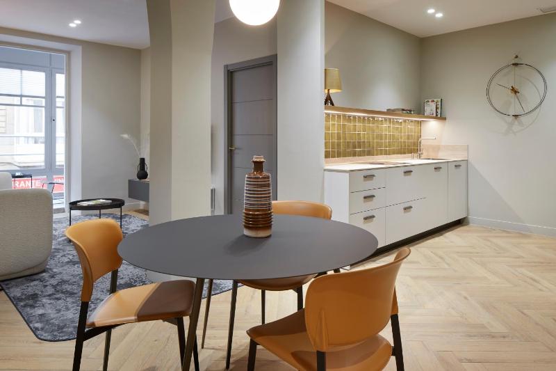 Azoka Suite by FeelFree Rentals - image 9