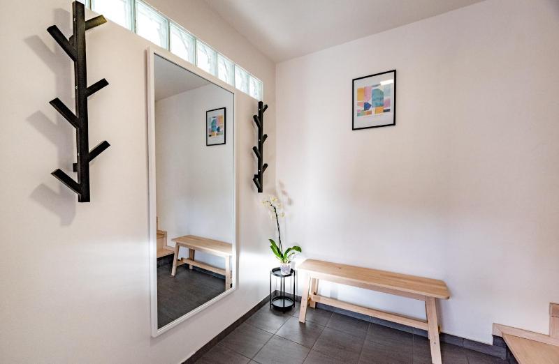 Apartment with Garden View image 1