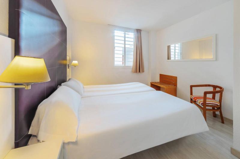 One-Bedroom Apartment (2 Adults) image 1