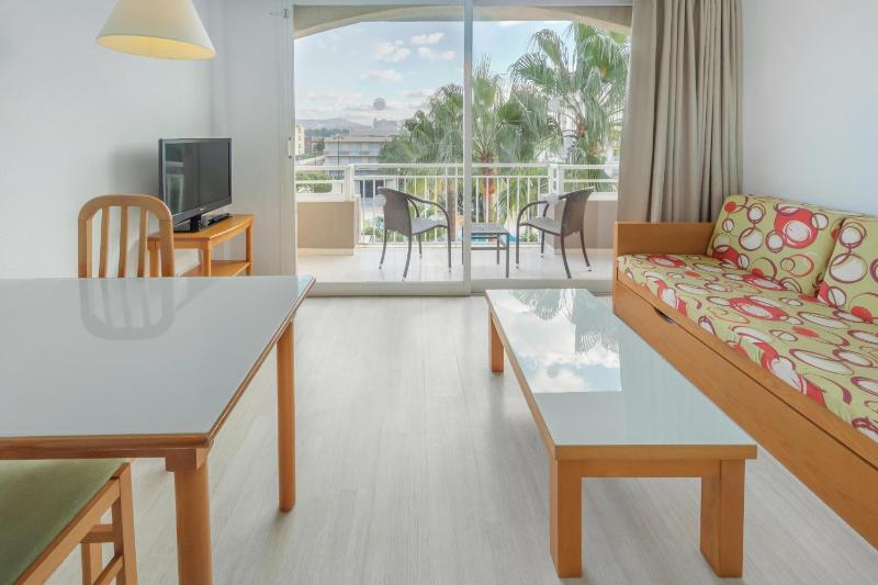 One-Bedroom Apartment (2 Adults) image 3