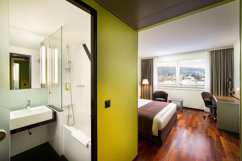 Standard Room image 3