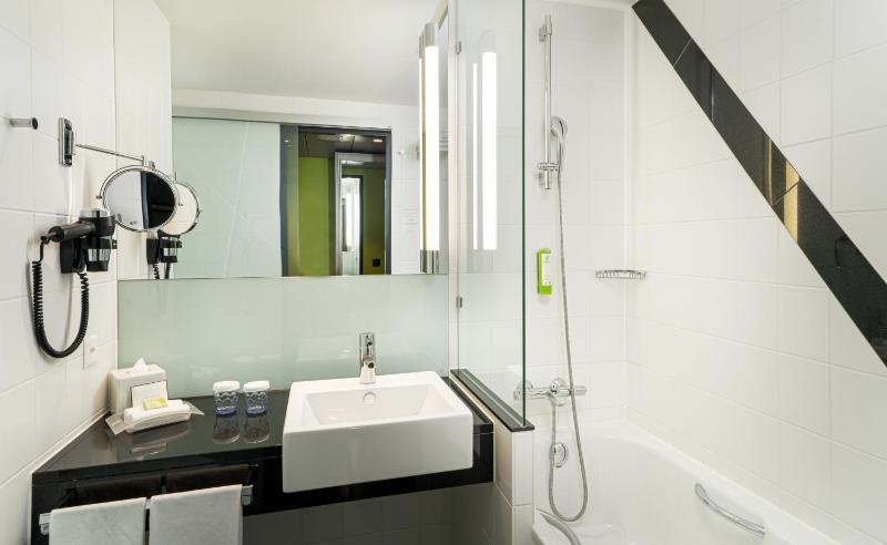 Standard Room image 1