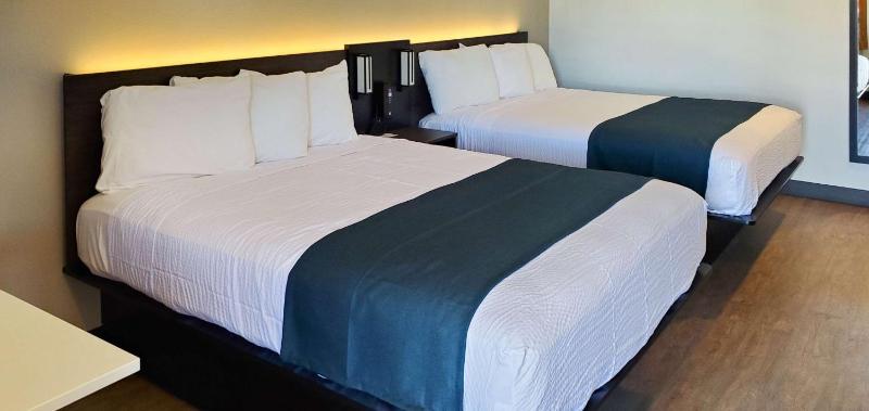 Motel 6 Los Angeles CA - Downtown - image 16