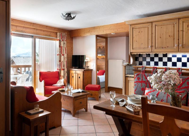 Two-Bedroom Apartment with Mountain View (6 People) image 4