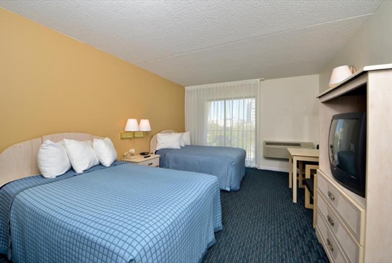 Standard Double Room image 3