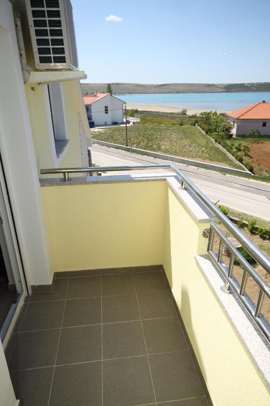 Two-Bedroom Apartment with Balcony and Sea View image 4