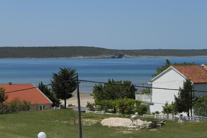 Two-Bedroom Apartment with Balcony and Sea View image 3