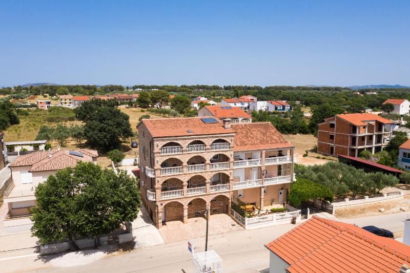 Apartments and rooms with parking space Biograd na Moru Biograd - 6219 - image 1