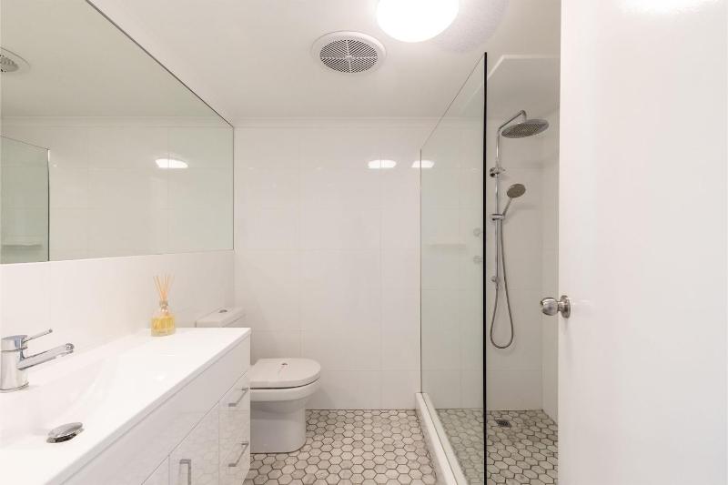 The Crest 7 6-8 Tomaree RD Stunning unit with Spectacular Water Views - image 10