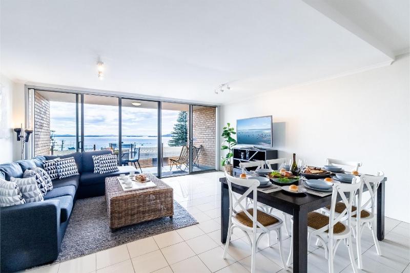The Crest 7 6-8 Tomaree RD Stunning unit with Spectacular Water Views - image 28