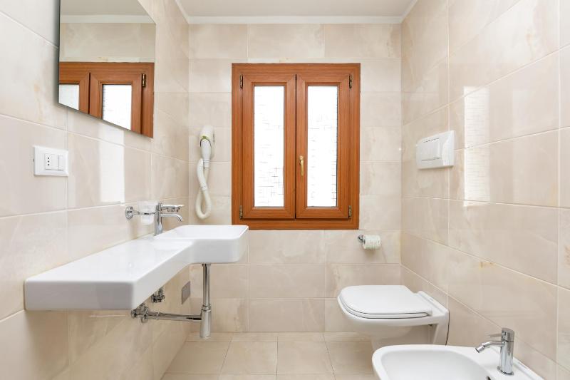 Classic Double or Twin Room image 2