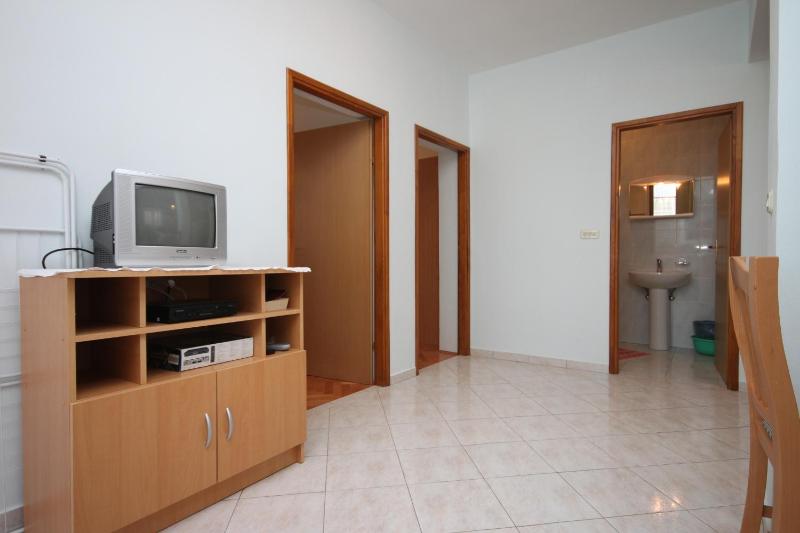 Two-Bedroom Apartment with Terrace and Sea View image 4