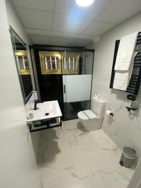 Superior Double or Twin Room image 3