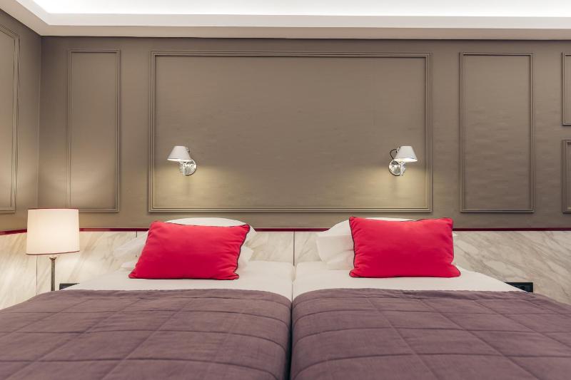 Double or Twin Room image 2