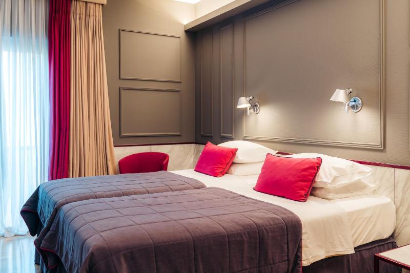 Superior Double or Twin Room - Acropolis View image 4