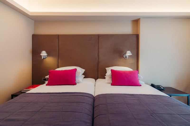 Superior Double or Twin Room image 4