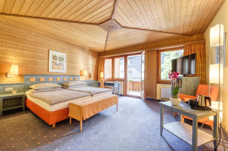 Classic Double Room image 1