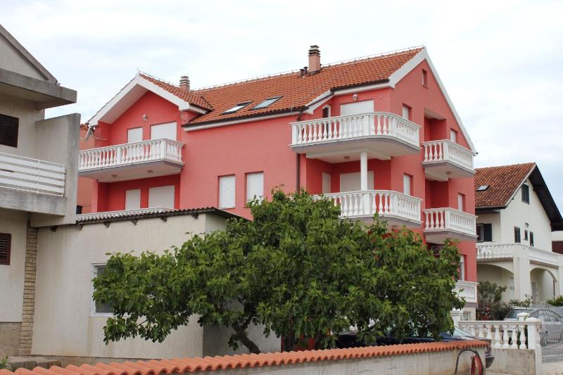 Apartments with a parking space Vodice - 6331 - image 9