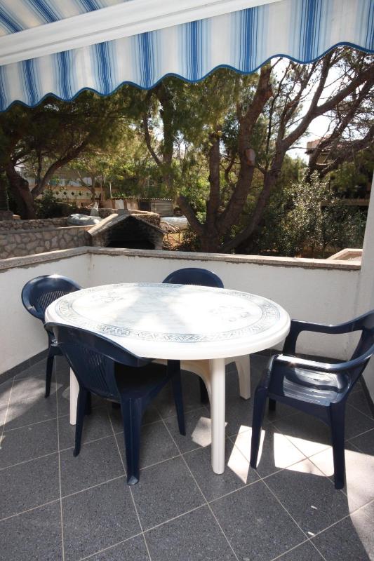 One-Bedroom Apartment with Terrace image 4