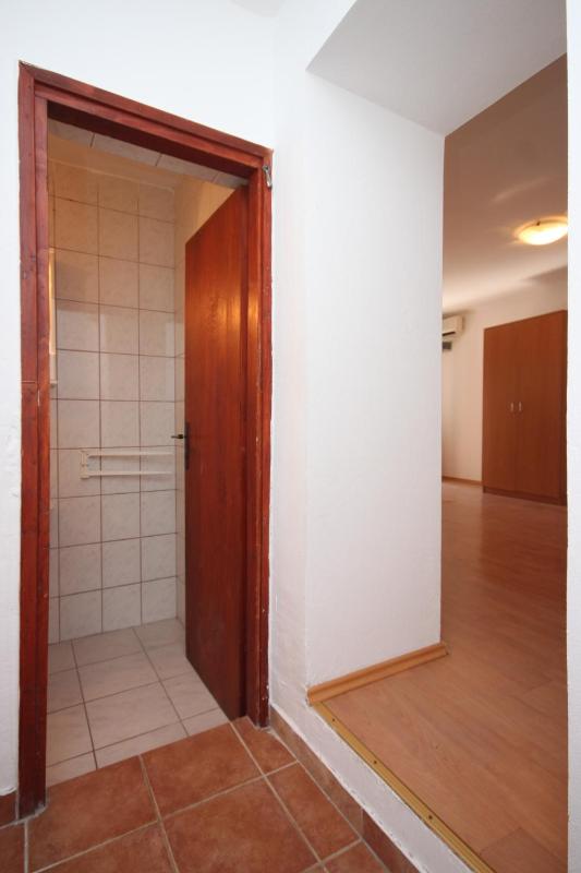 One-Bedroom Apartment with Terrace image 2