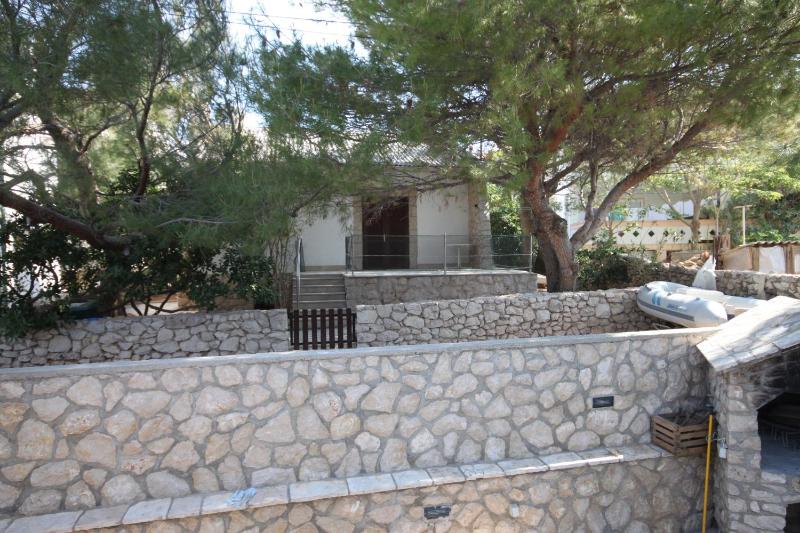 One-Bedroom Apartment with Terrace image 3
