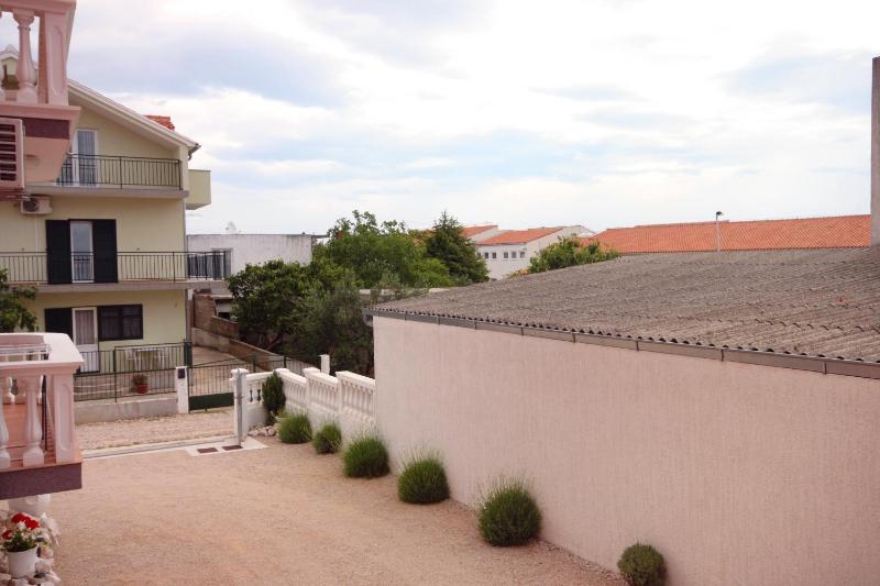Apartments with a parking space Vodice - 6331 - image 3