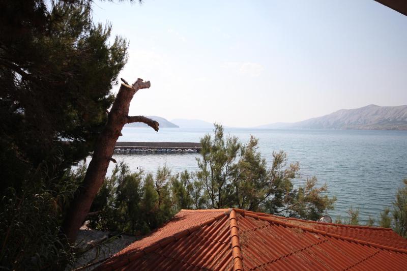 One-Bedroom Apartment with Terrace and Sea View image 2