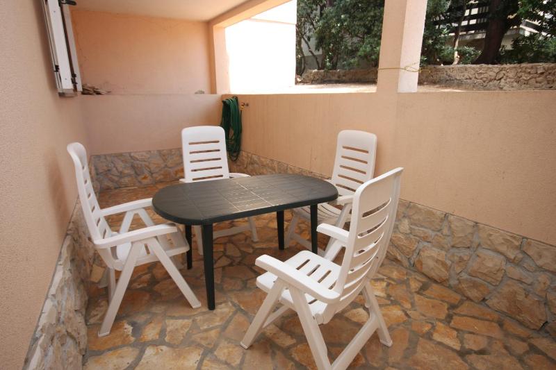 One-Bedroom Apartment with Terrace image 3