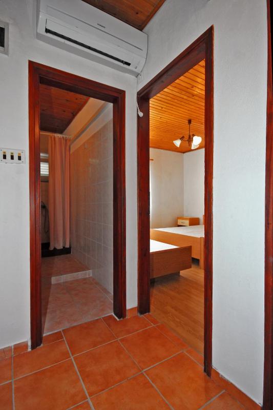 One-Bedroom Apartment with Terrace and Sea View image 2