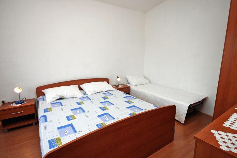 One-Bedroom Apartment with Terrace and Sea View image 1