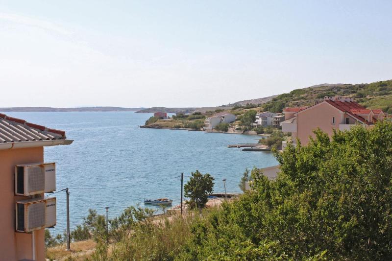 One-Bedroom Apartment with Terrace and Sea View image 2