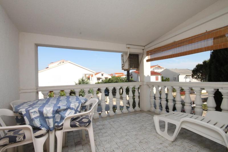 One-Bedroom Apartment with Terrace image 4