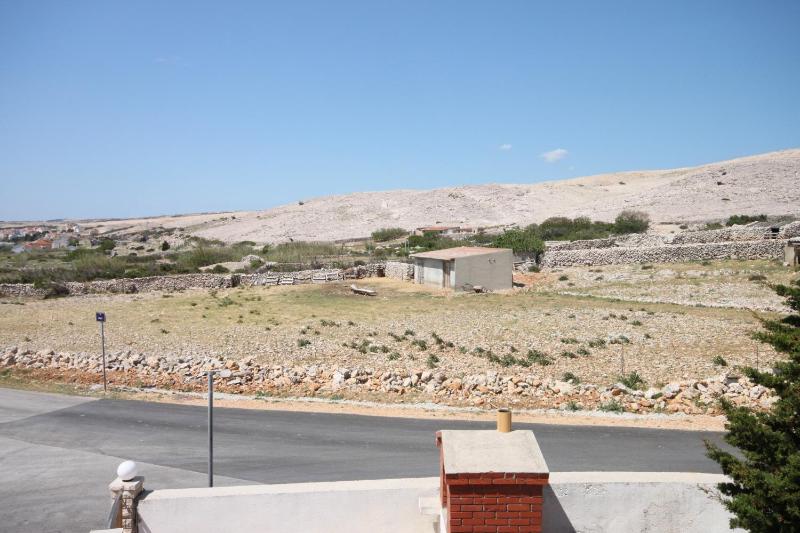 One-Bedroom Apartment with Terrace and Sea View image 3