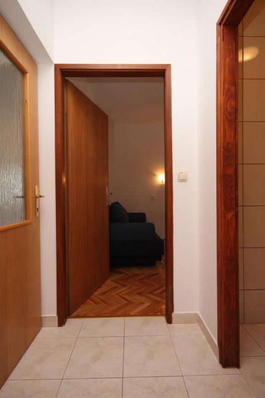 One-Bedroom Apartment with Terrace and Sea View image 2