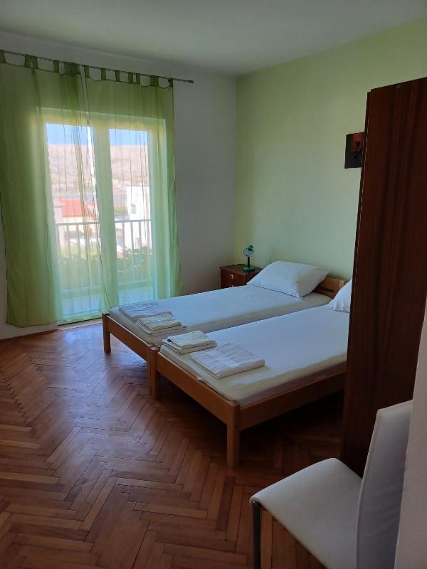 Apartments with parking space Pag - 6325 - image 16
