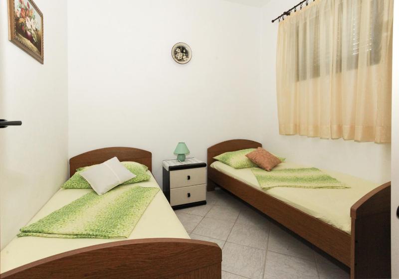 Apartments by the sea Pag - 6383 - image 22