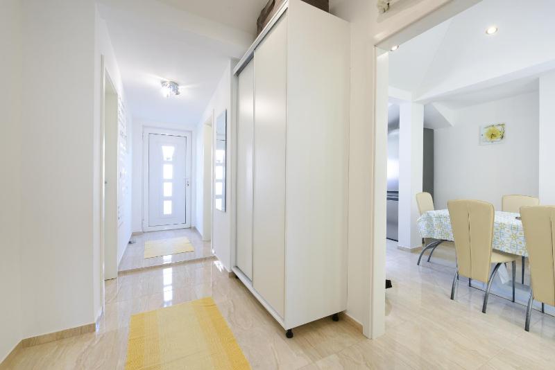 Apartments with parking space Vodice - 6271 - image 22