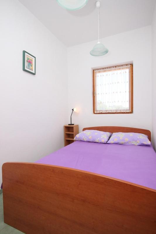 One-Bedroom Apartment with Terrace and Sea View image 1