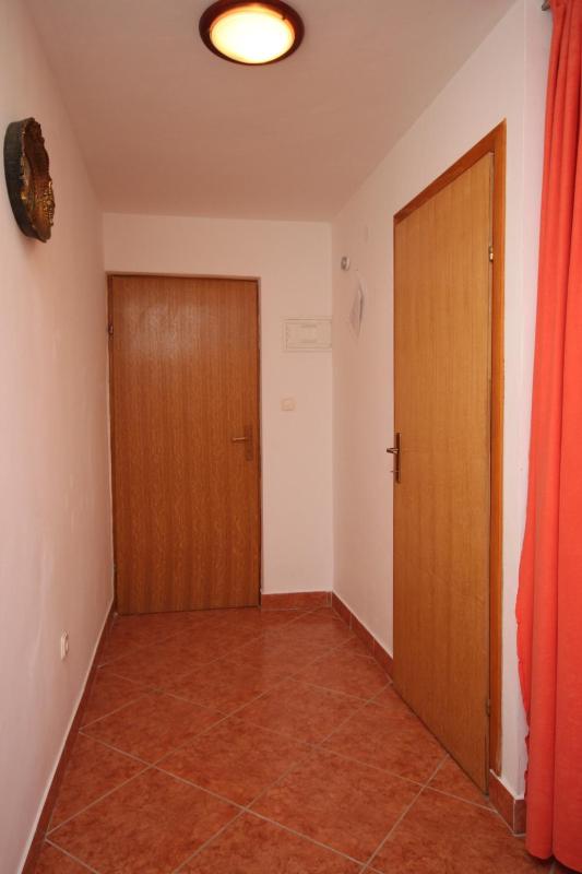One-Bedroom Apartment with Terrace and Sea View image 2
