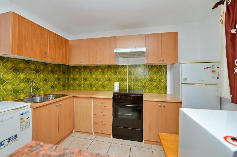 Apartments with parking space Vir - 6323 - image 5