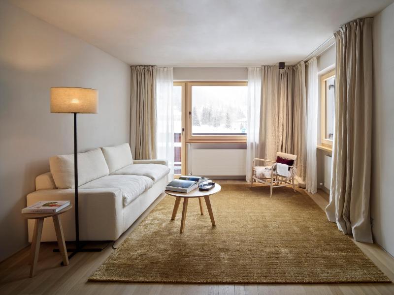 Junior Suite with Balcony image 4