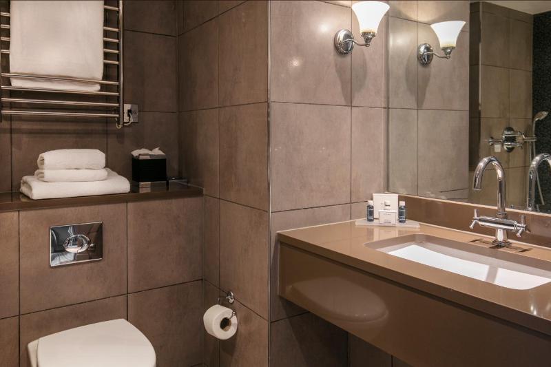 Superior King Room image 2