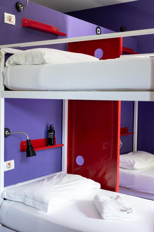 Quadruple Room image 2