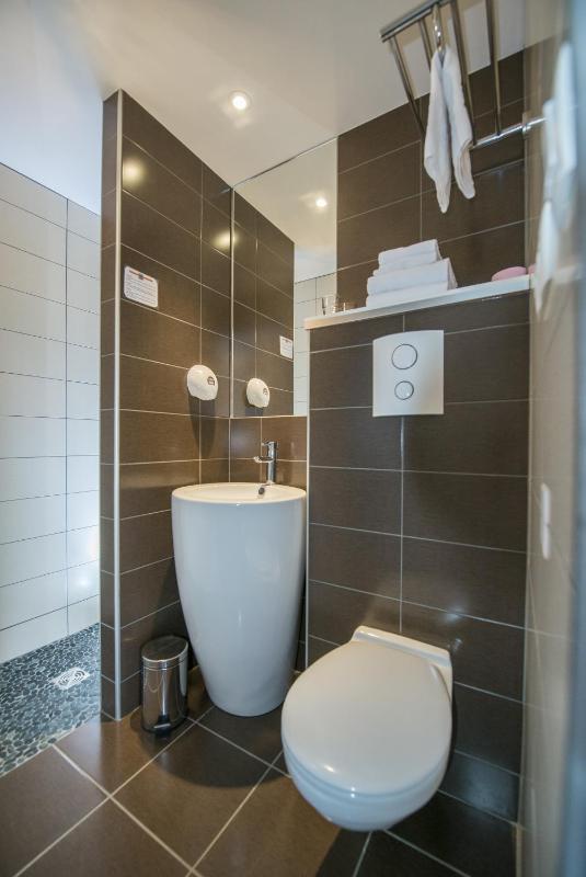 Standard Double Room image 4