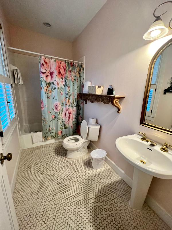 Barksdale House Inn - image 28