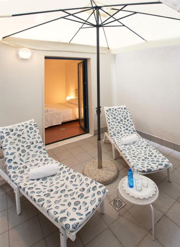 Lacroma Aparthotel - image 32