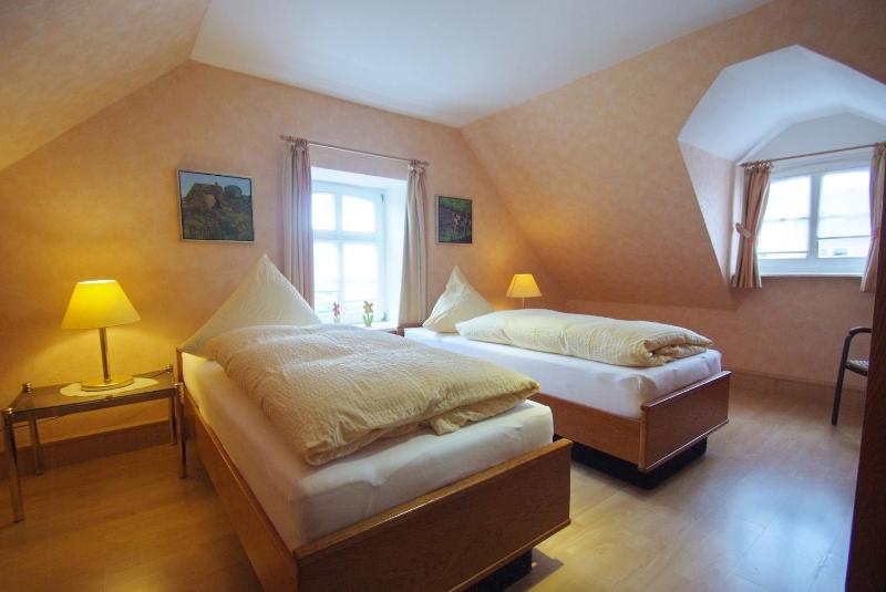 Deluxe Double or Twin Room image 1